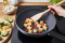 Wok keptuvė Tefal Naturalon 28 cm